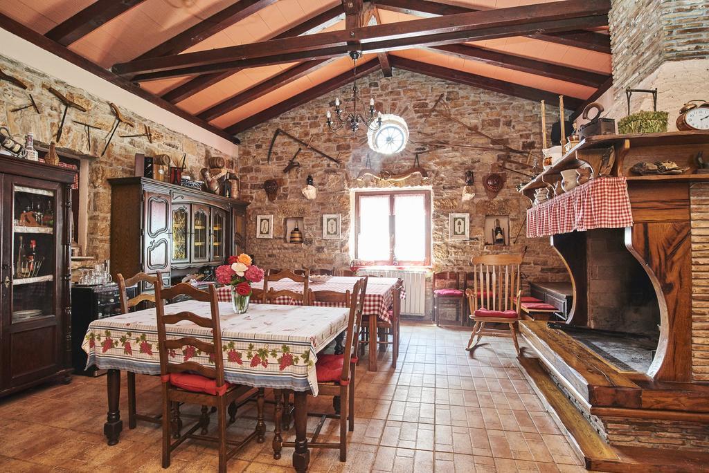 Couette-café Carmela 2*