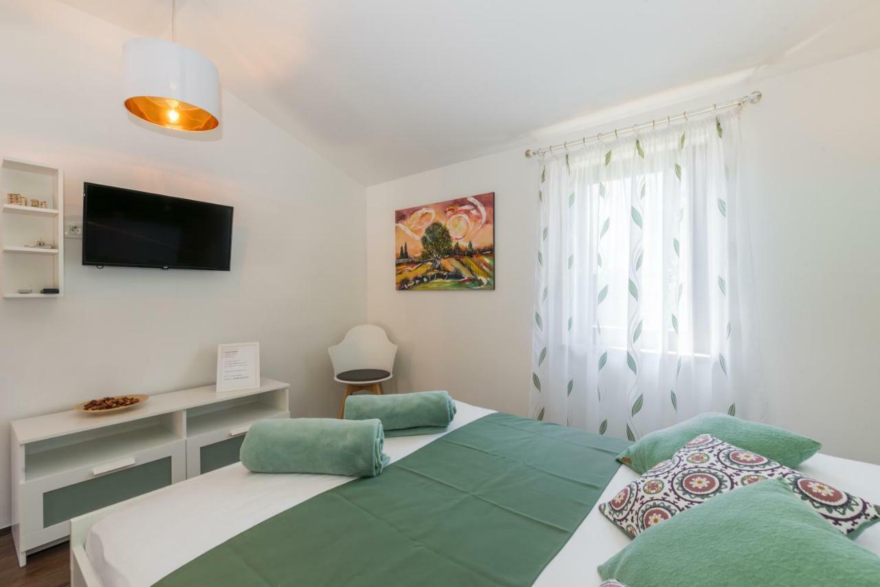 Couette-café Carmela Umag